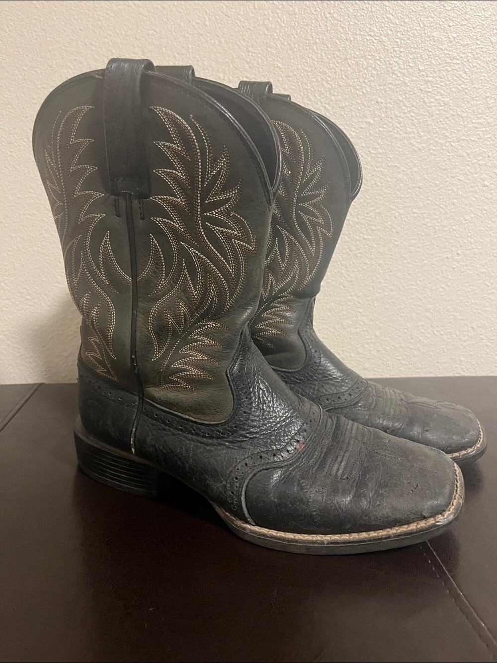 Ariat Black Leather Cowboy Boots with Tan Stitching